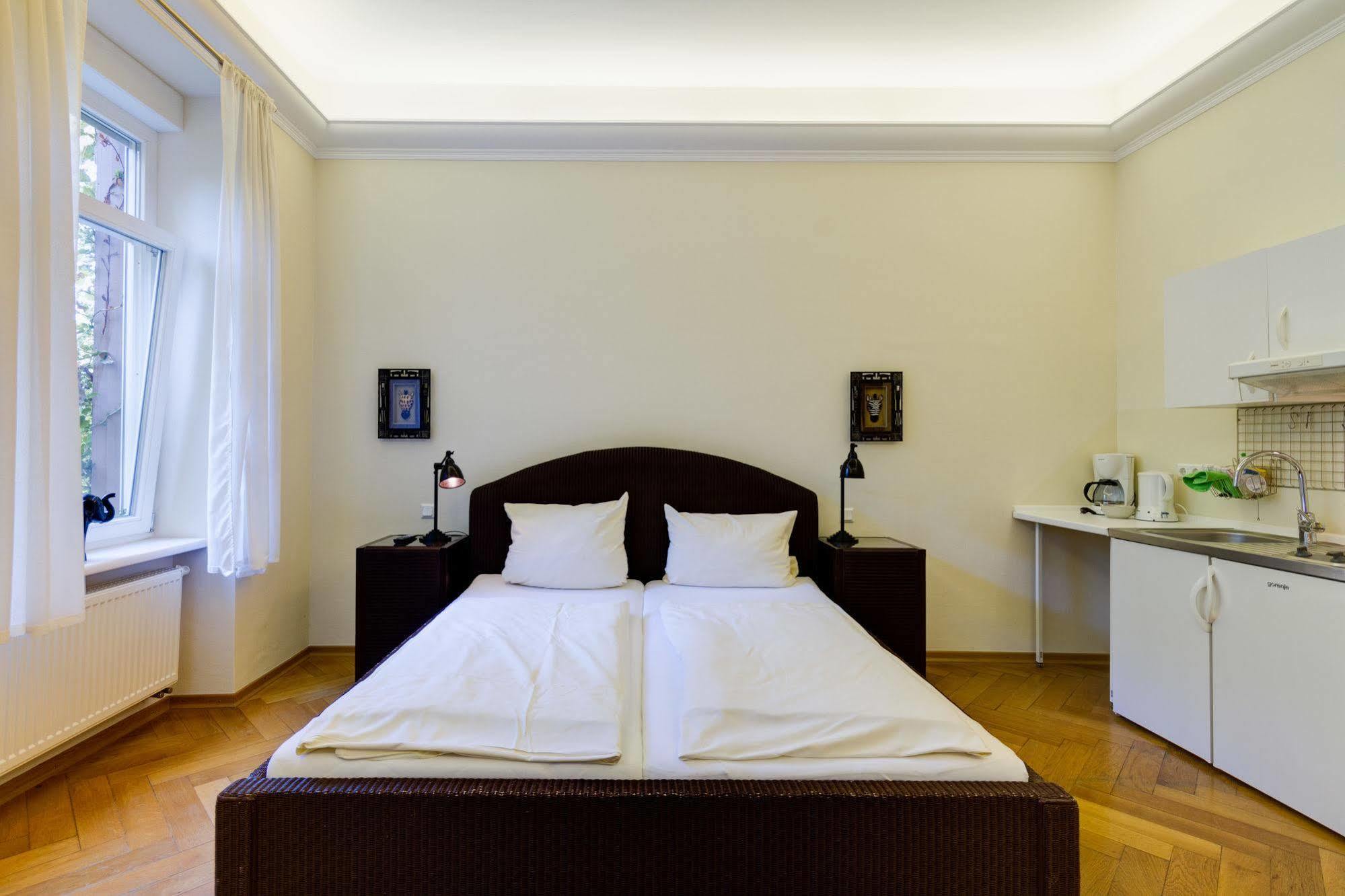 Boardinghouse Hotel